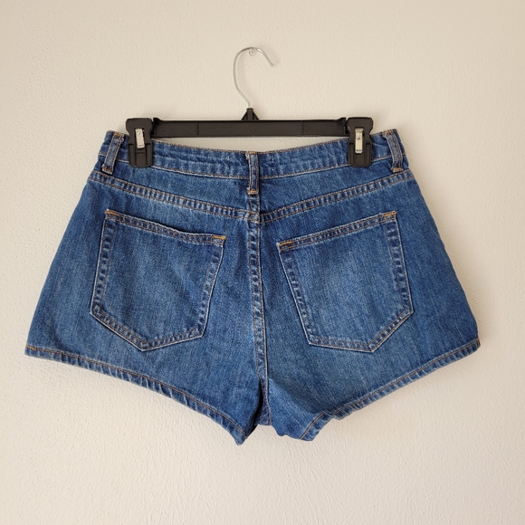 Forever 21 denim shorts - Picture 3 of 4